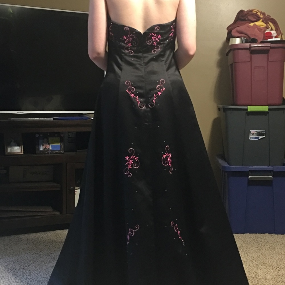 Prom Dress! - Picture 2 of 4